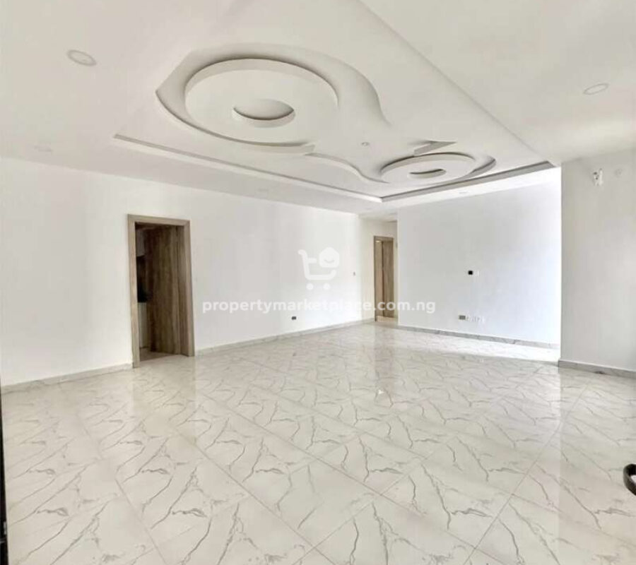 Tastefully finished 3 bedroom flat