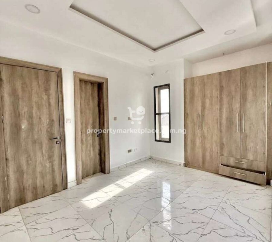 Tastefully finished 3 bedroom flat