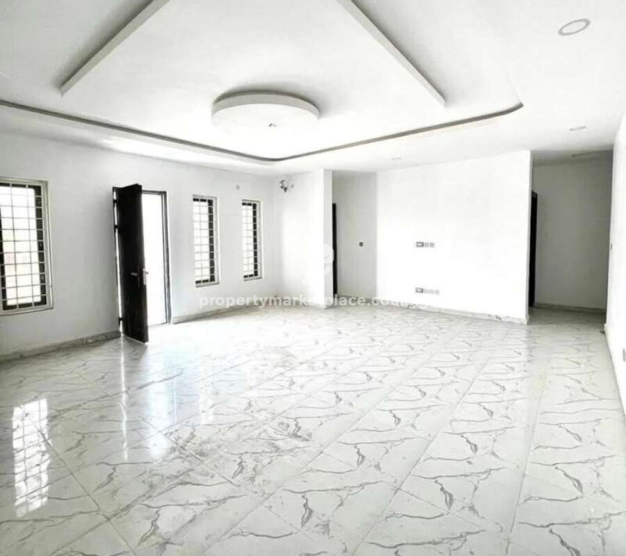 Tastefully finished 3 bedroom flat