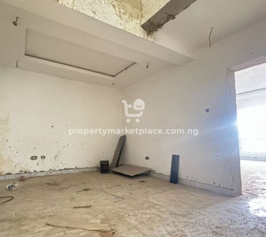 Spacious 4 bedroom terrace duplex with Bq in a serene estate