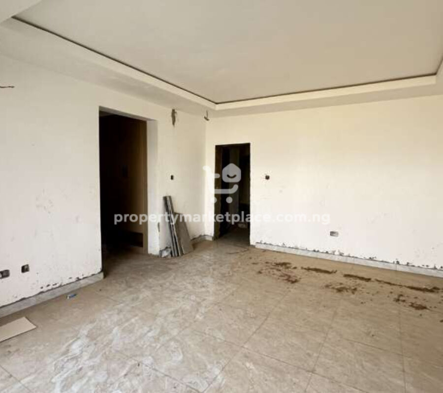 Spacious 4 bedroom terrace duplex with Bq in a serene estate