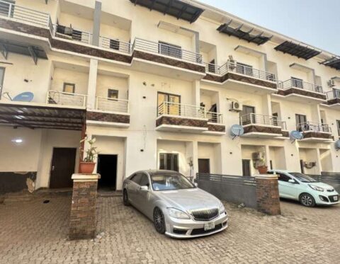 4 bedroom terrace duplex with a room Bq in a nice area