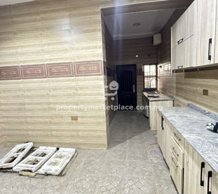 4 bedroom terrace duplex with a room Bq in a nice area