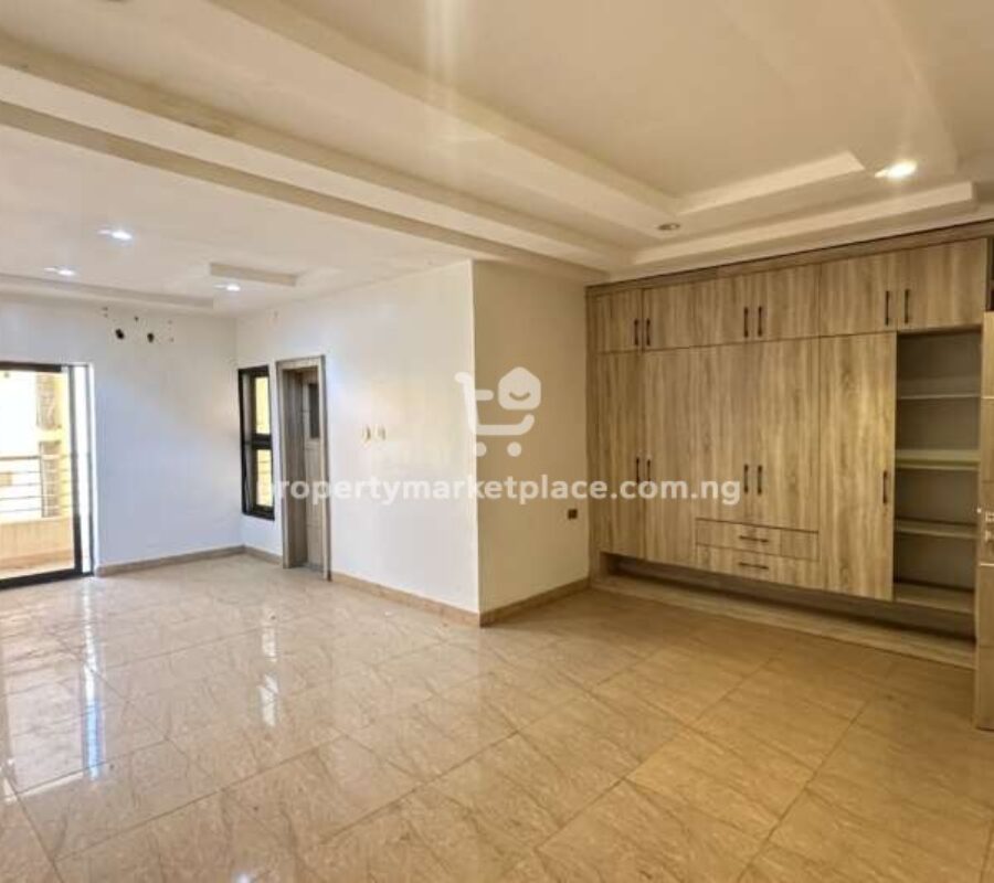 4 bedroom terrace duplex with a room Bq in a nice area