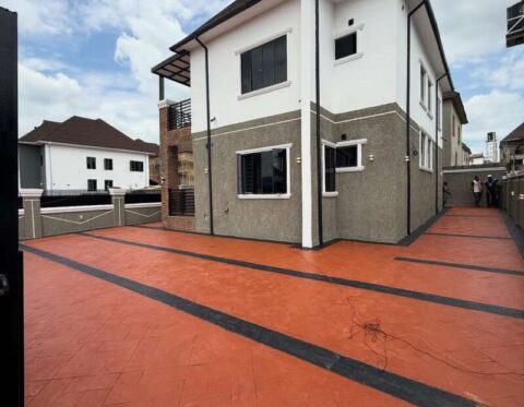 Nicely finished 4 bedroom detached duplex with Bq