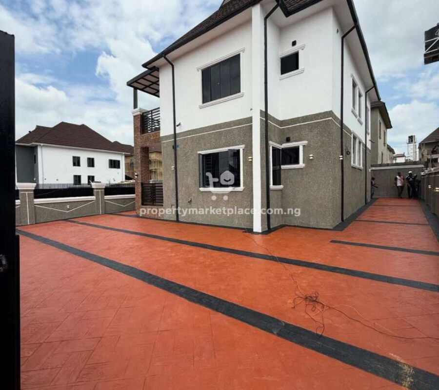 Nicely finished 4 bedroom detached duplex with Bq
