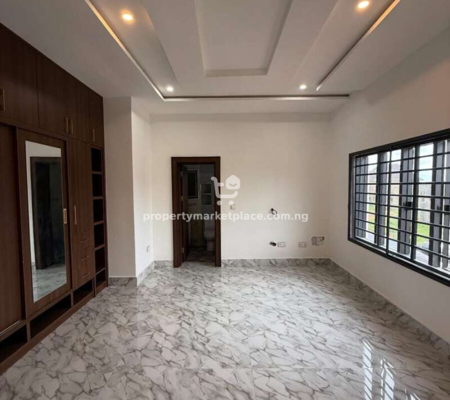 Nicely finished 4 bedroom detached duplex with Bq