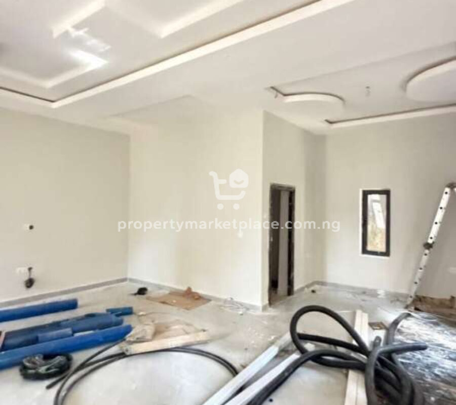 5 bedroom detached duplex with Bq