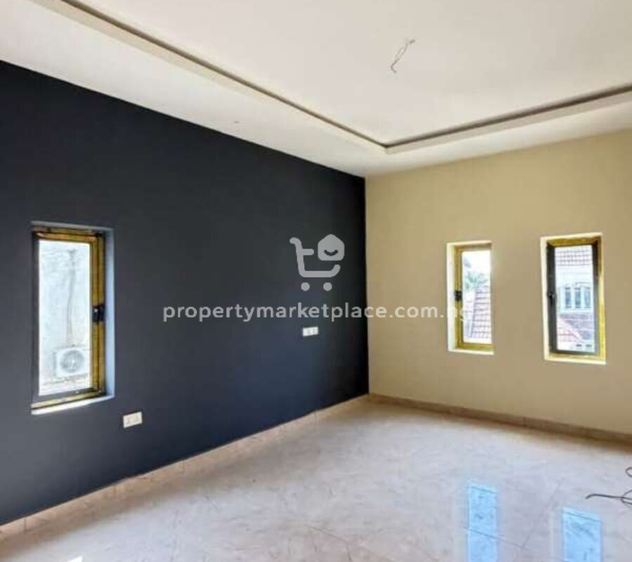 5 bedroom detached duplex with Bq