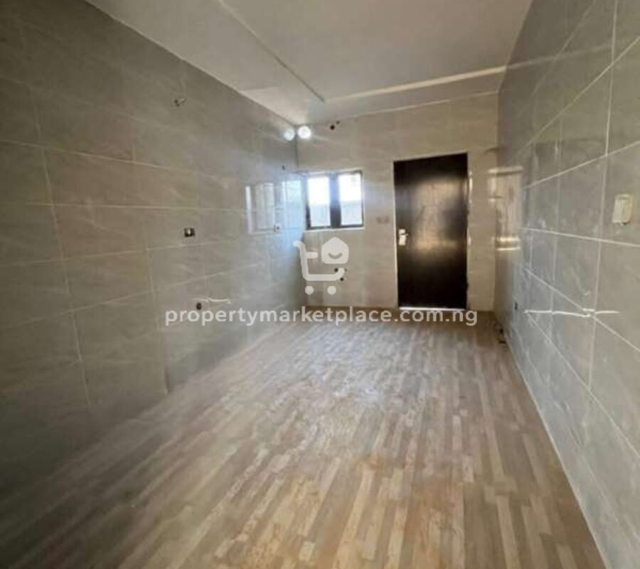 Spacious 4 bedroom terrace duplex with Bq