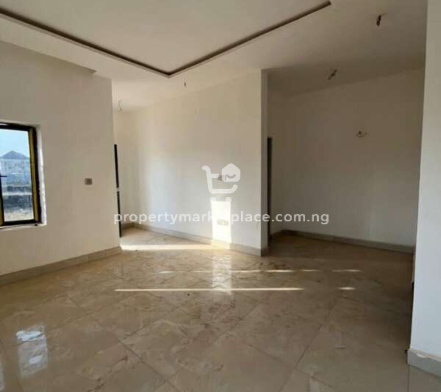 Spacious 4 bedroom terrace duplex with Bq