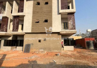 Spacious 4 bedroom terrace duplex with Bq