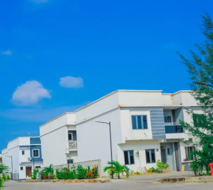 Spacious 2 bedroom flat with mortgage payment