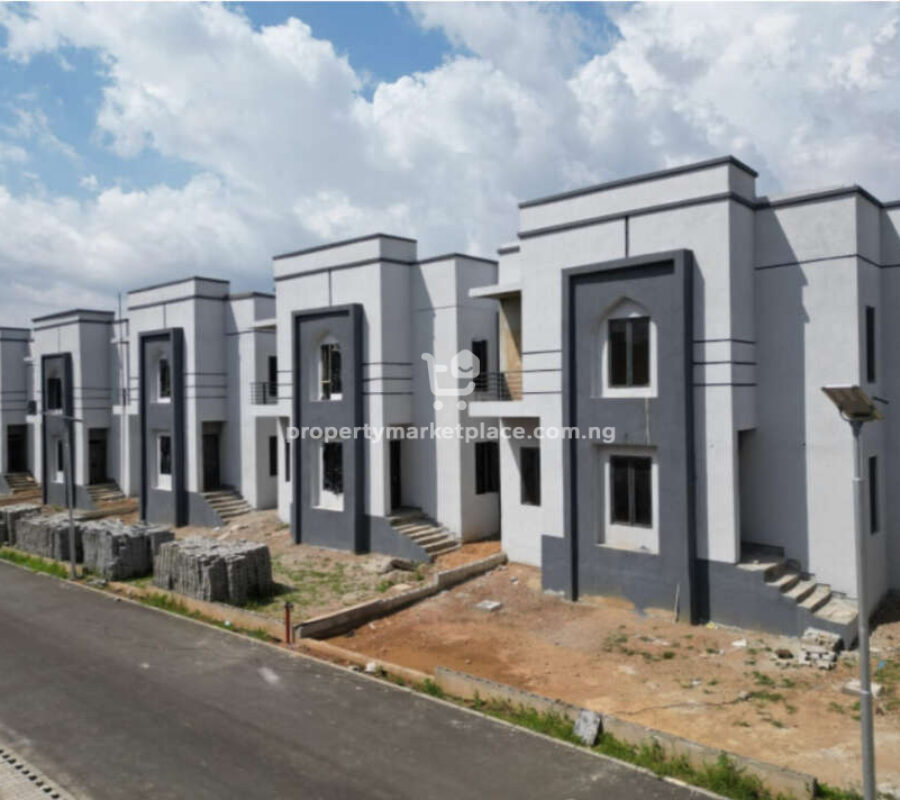 4 bedroom terrace duplex with Bq