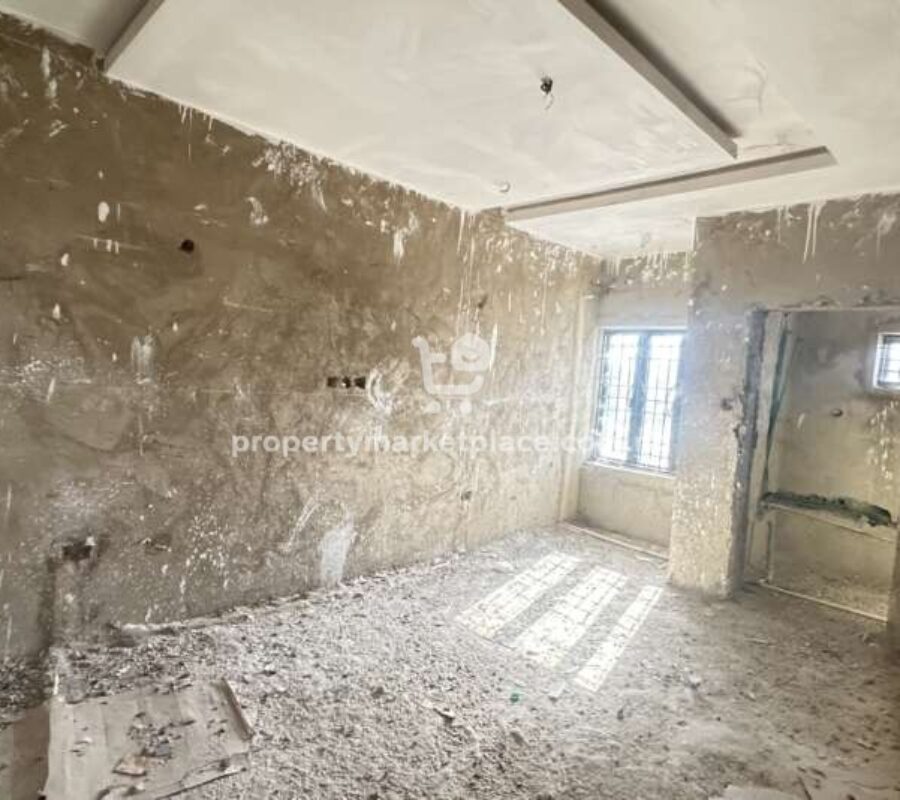 4 bedroom terrace duplex with Bq