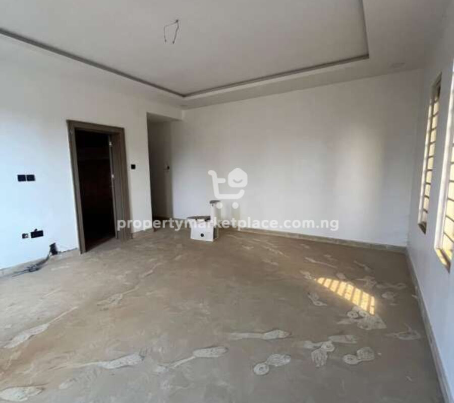 Luxurious 4 bedroom apartment in a serene area