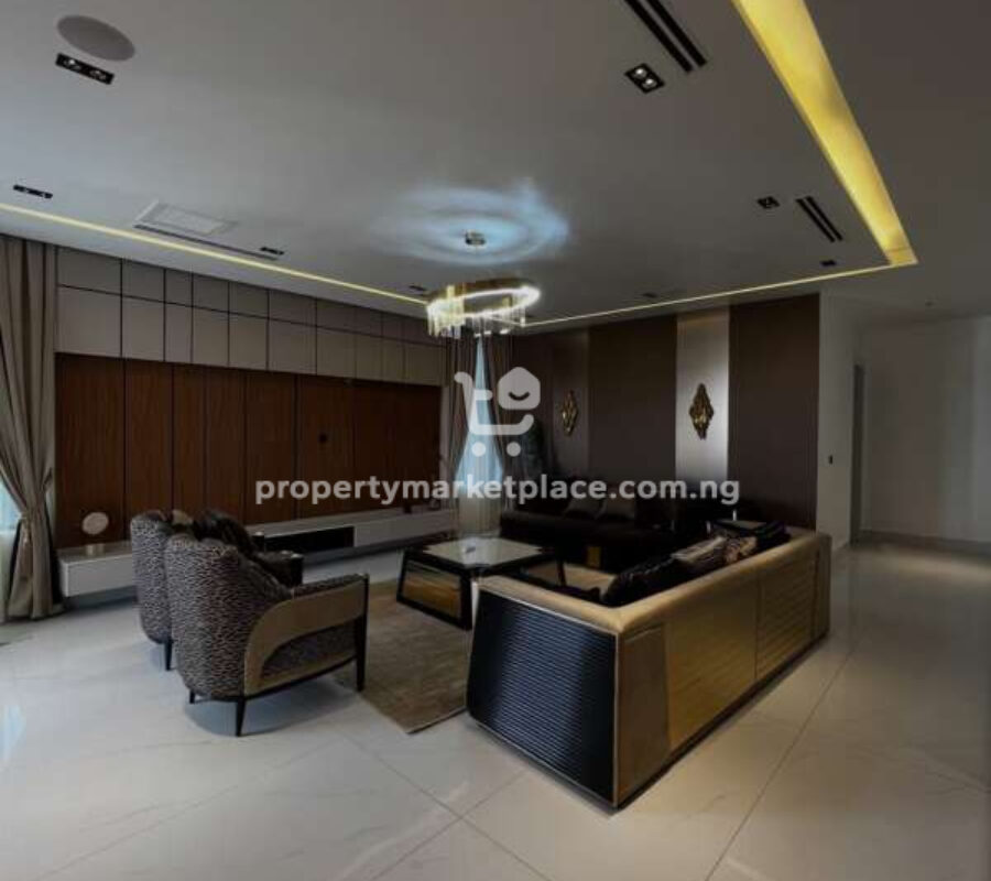 7 bedroom detached duplex with 2 rooms Bq