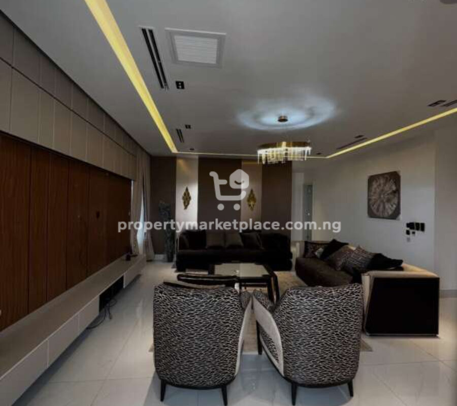 7 bedroom detached duplex with 2 rooms Bq