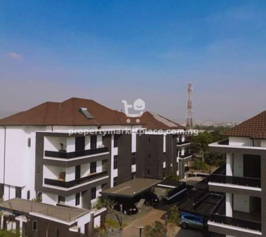 7 bedroom detached duplex with 2 rooms Bq