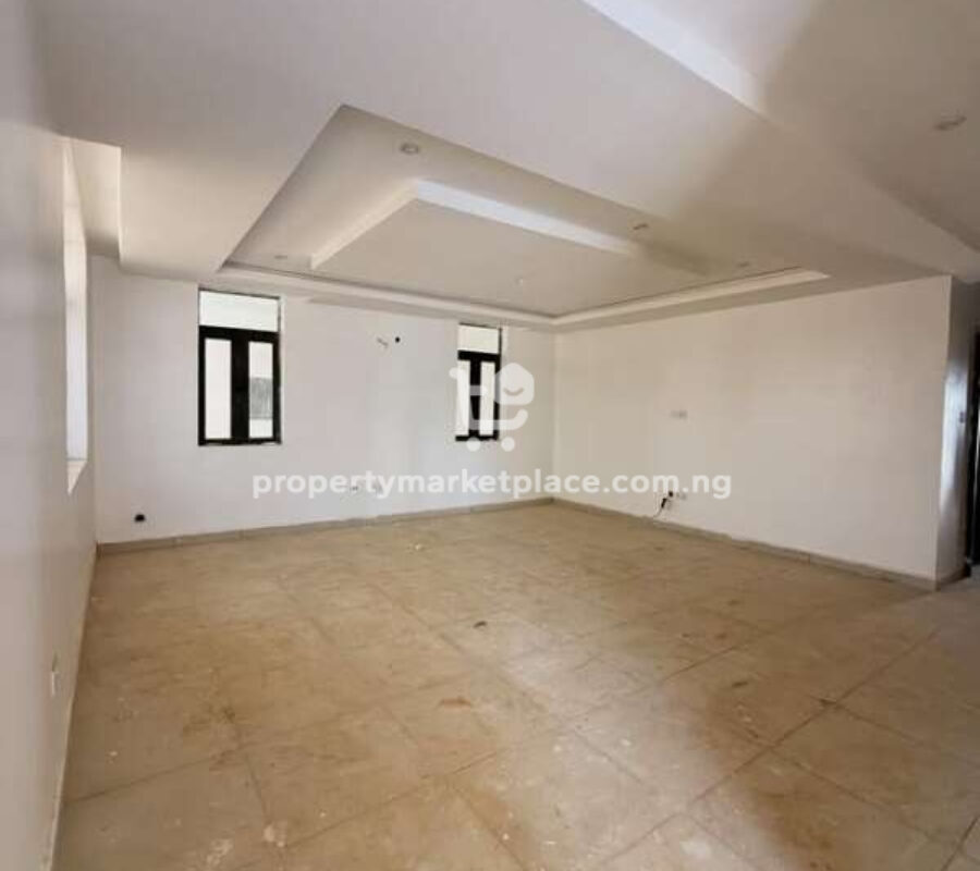 4 bedroom detached duplex with Bq