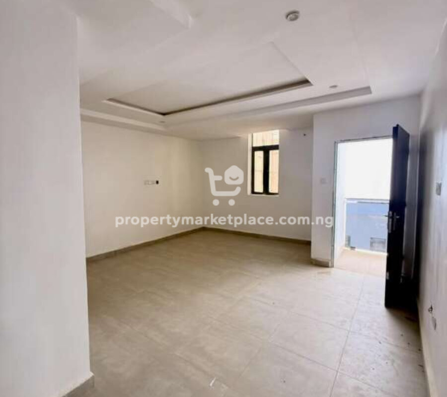 4 bedroom detached duplex with Bq
