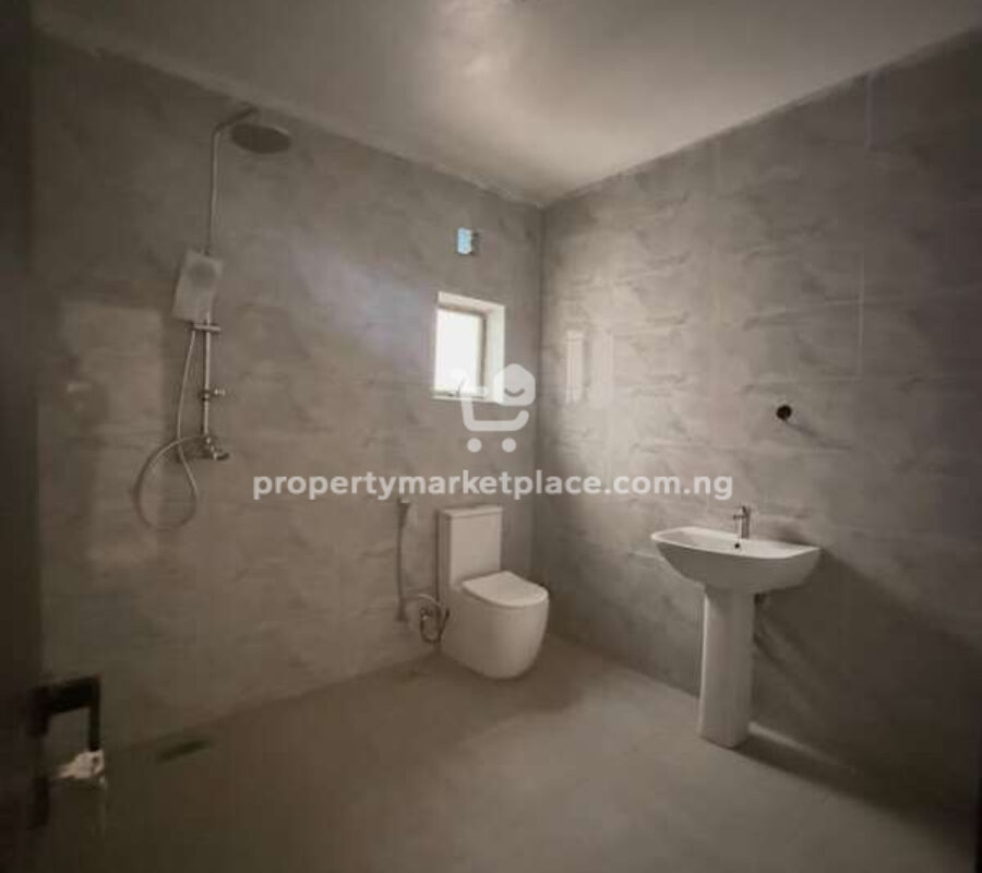 4 bedroom detached duplex with Bq