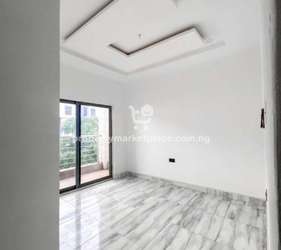 6 bedroom detached duplex with Bq