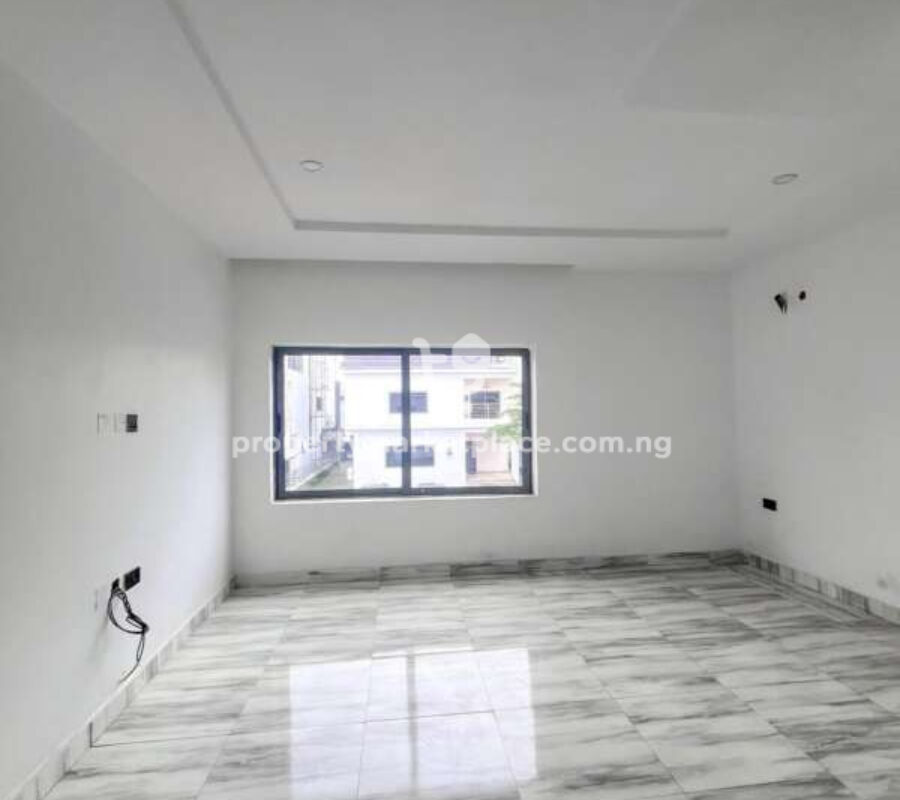 6 bedroom detached duplex with Bq