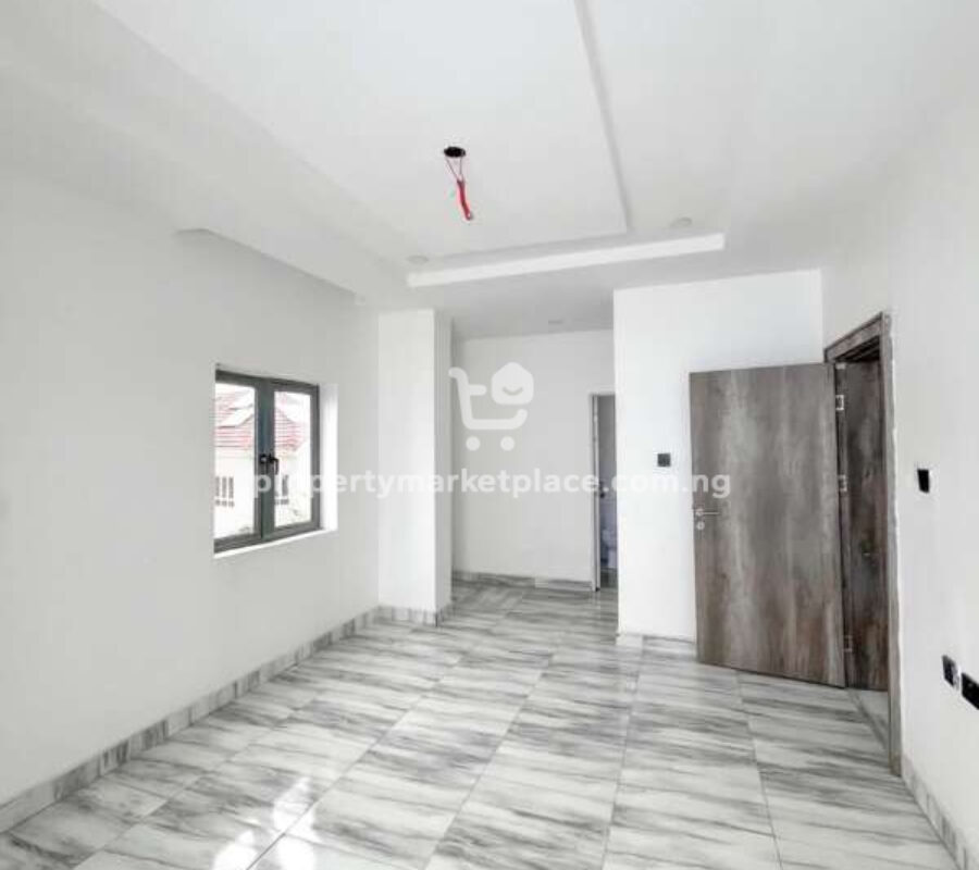 6 bedroom detached duplex with Bq