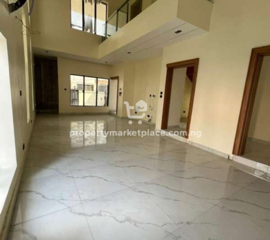 4 bedroom detached duplex with Bq