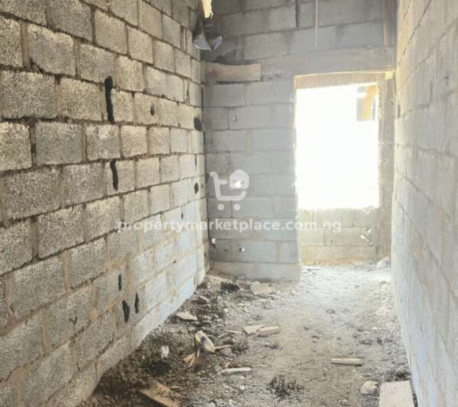 Spacious 3 bedroom flat
