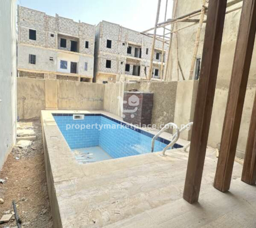5 bedroom detached duplex with swimming pool