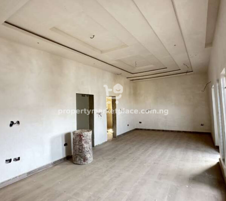 5 bedroom detached duplex with swimming pool