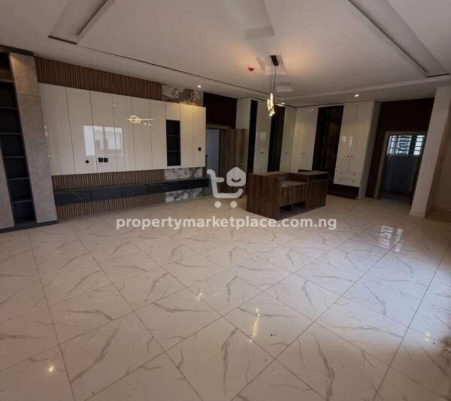 6 bedroom detached duplex with Bq