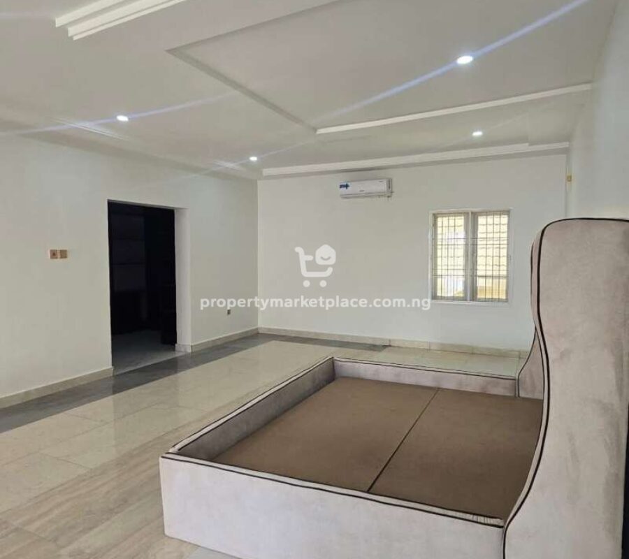5 bedroom terrace duplex with a room boys quarters