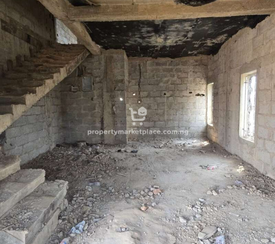 2 bedroom terrace duplex with Bq