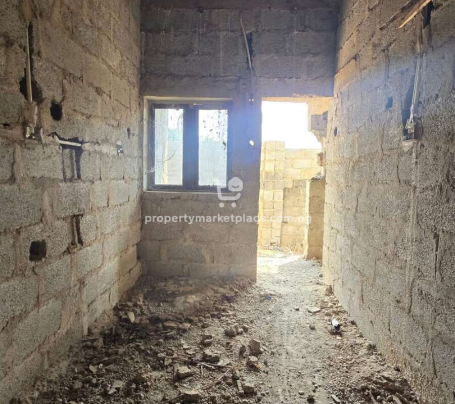 2 bedroom terrace duplex with Bq