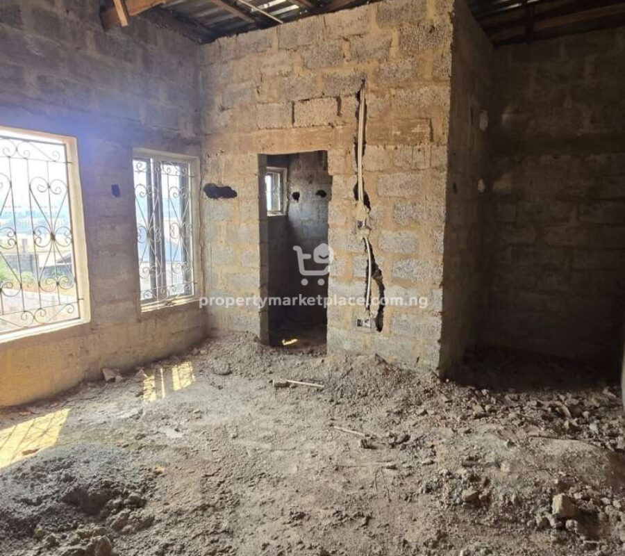 2 bedroom terrace duplex with Bq