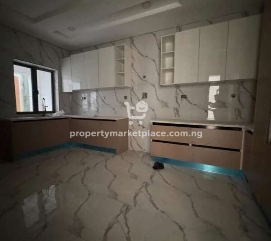 4 bedroom semi detached duplex with Bq