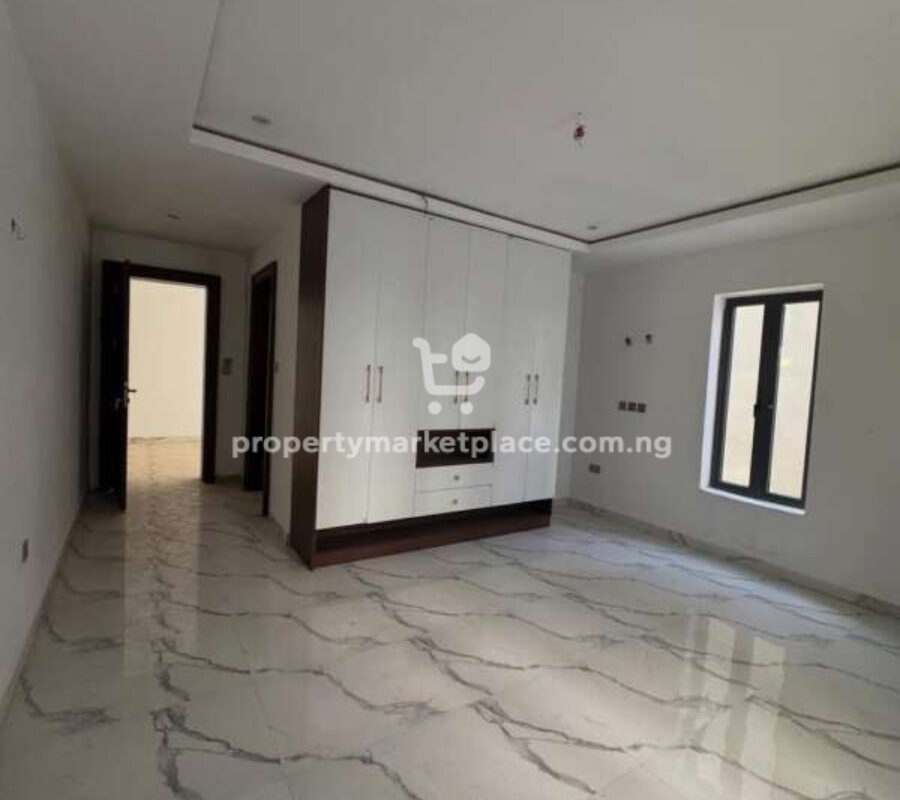 4 bedroom semi detached duplex with Bq