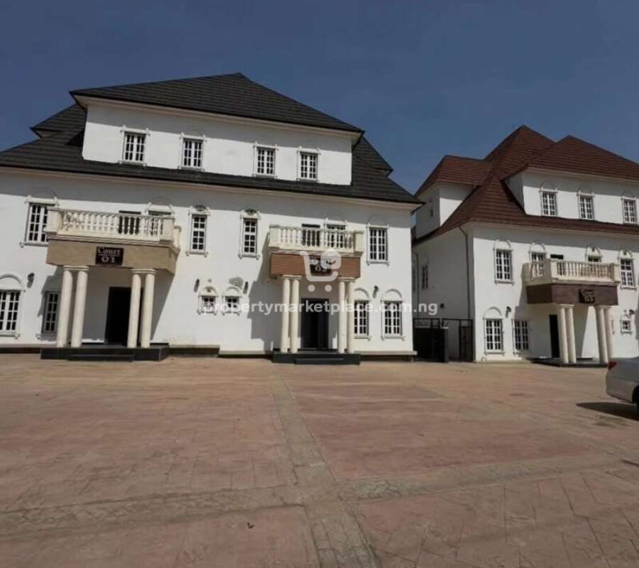 4 bedroom semi-detached duplex with Bq