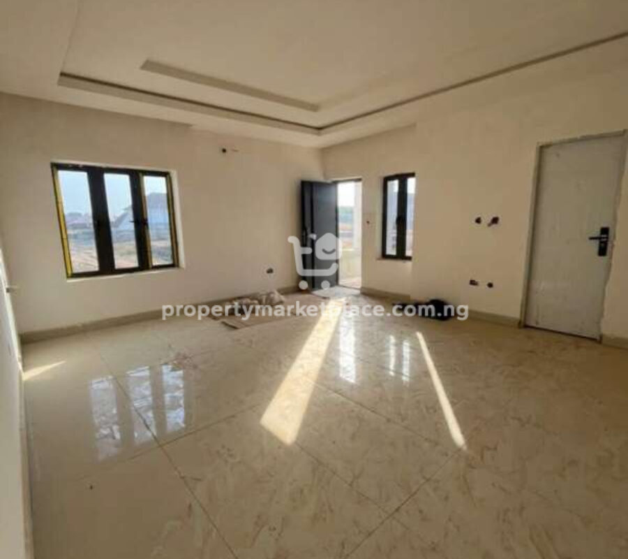 Spacious 4 bedroom terrace duplex with Bq