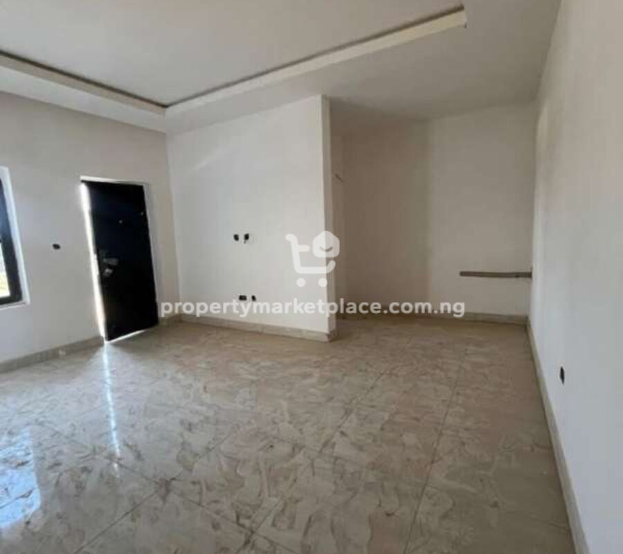 Spacious 4 bedroom terrace duplex with Bq