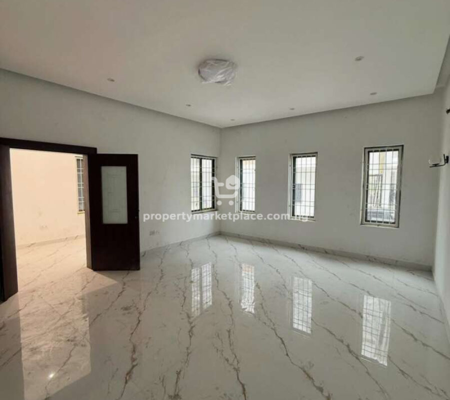 4 bedroom terrace duplex with Bq