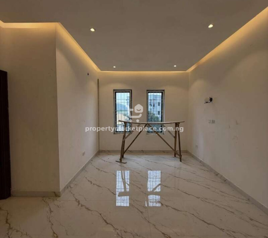 4 bedroom terrace duplex with Bq