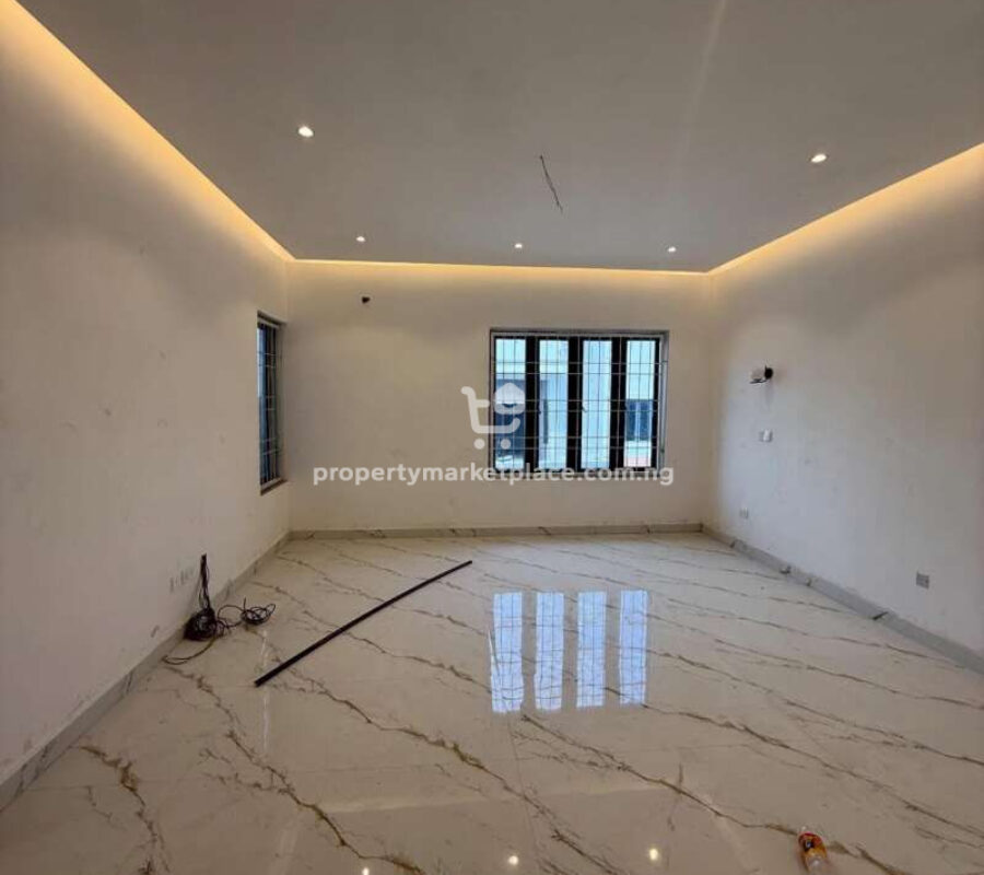 4 bedroom terrace duplex with Bq