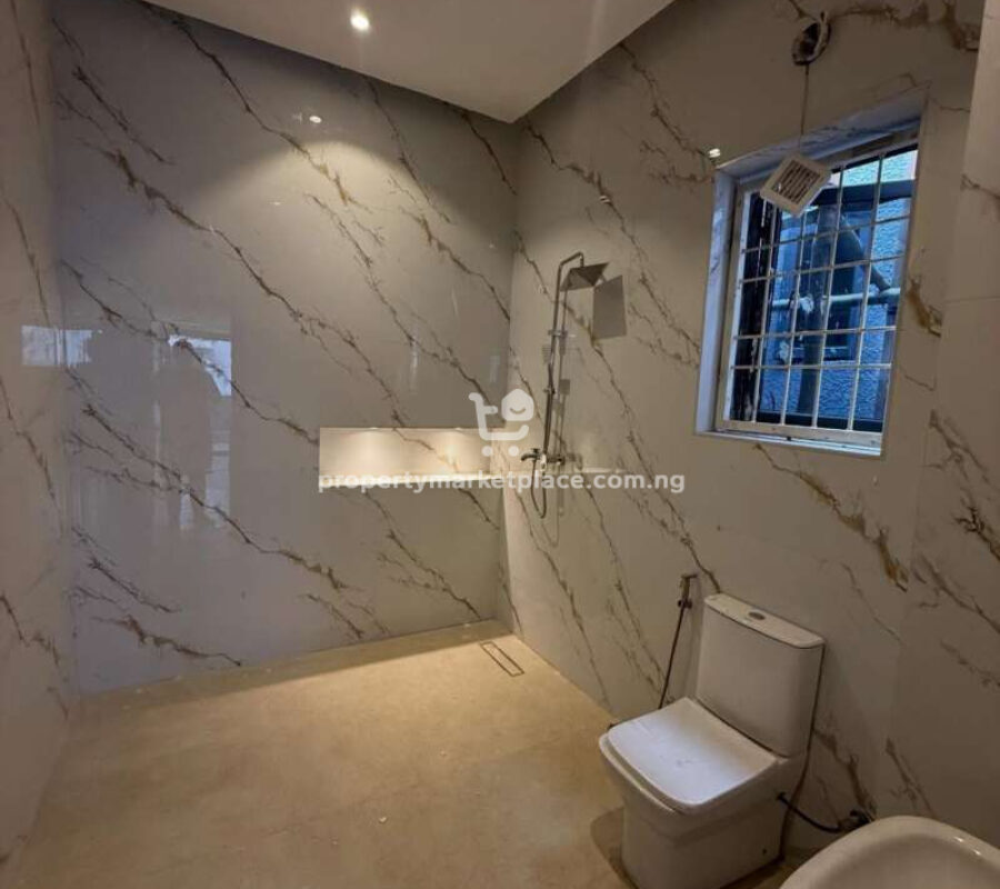 4 bedroom terrace duplex with Bq