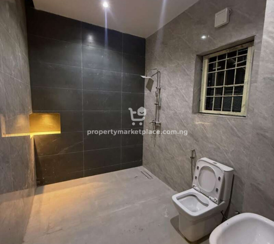 4 bedroom terrace duplex with Bq