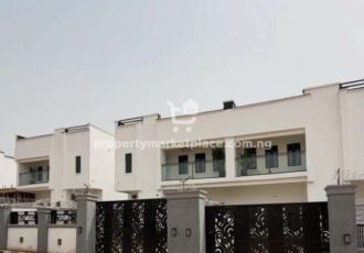 4 bedroom semi-detached duplex with Bq
