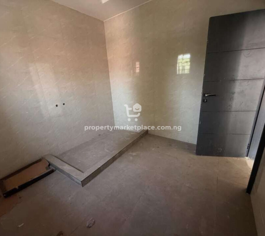 4 bedroom terrace duplex with Bq